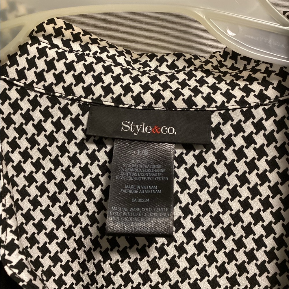 Style & Co Houndstooth Patterned Top